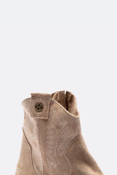 Petrarca Suede Boots in Beige