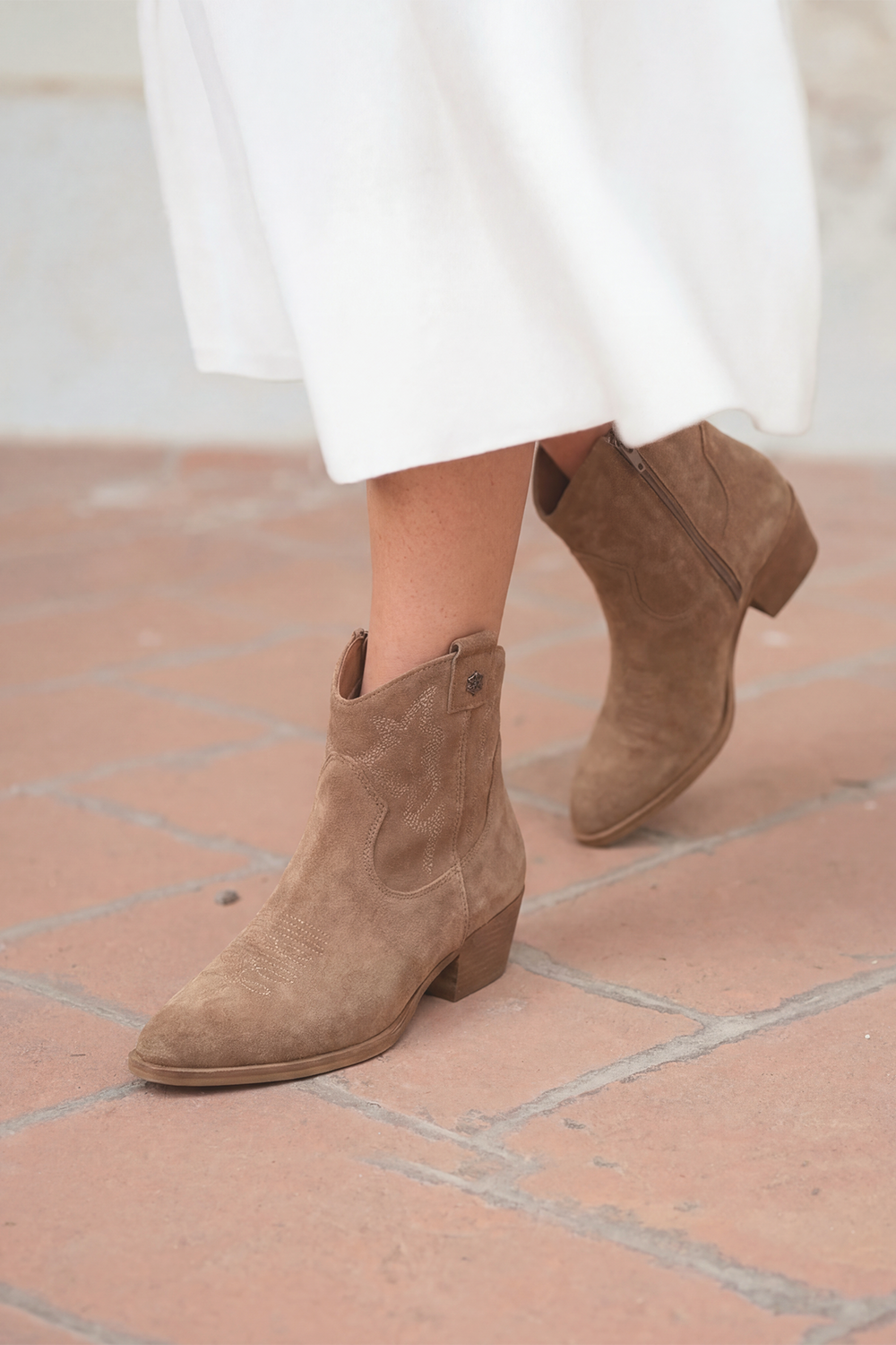 WOMEN’S BOOTS AND ANKLE BOOTS CAPSULE COLLECTION